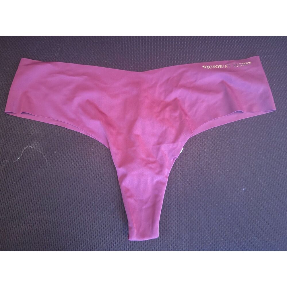 Victoria’s Secret Seamless Thong BNWT